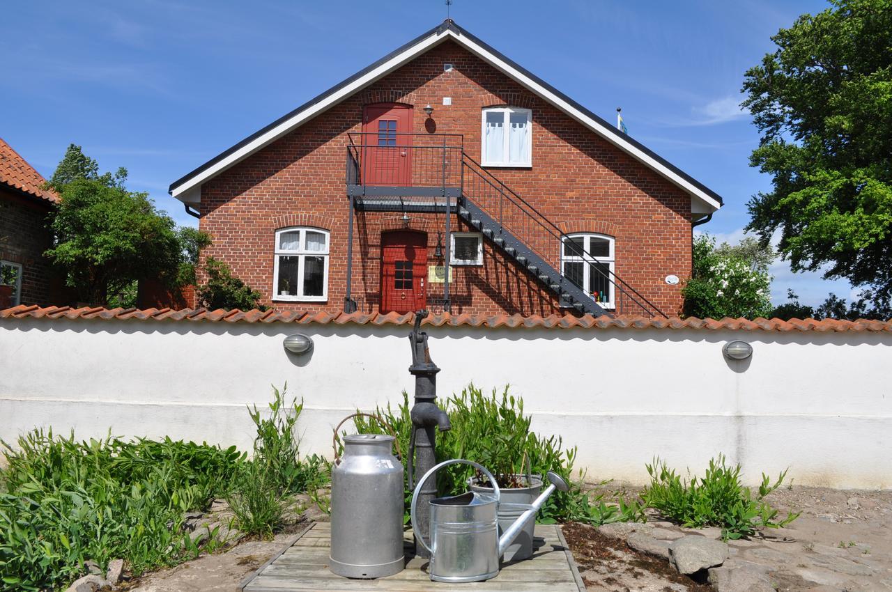 Villa Sandby B&B Borrby Buitenkant foto